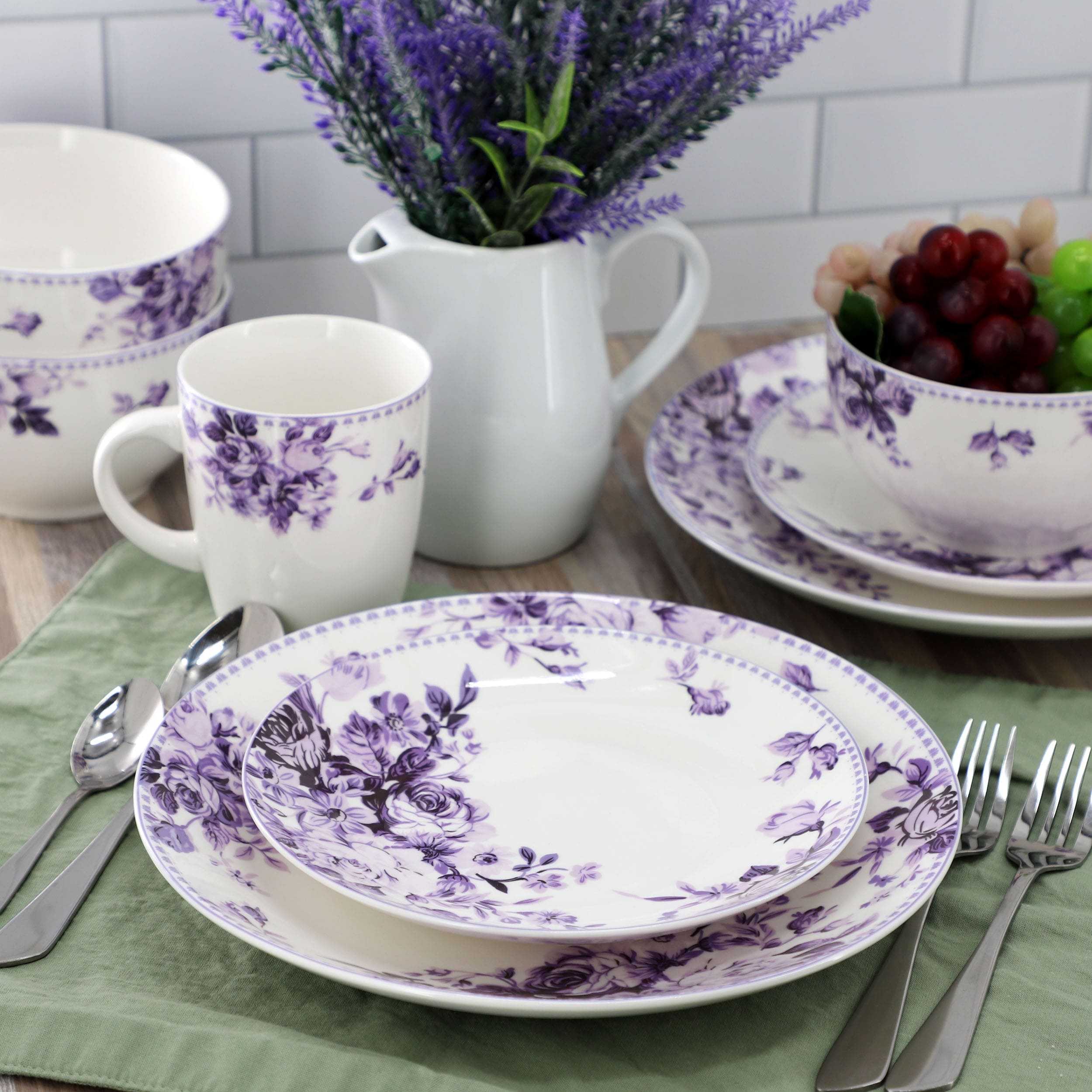 Traditional Purple Rose 16 Piece Stoneware Dinnerware Set Bed