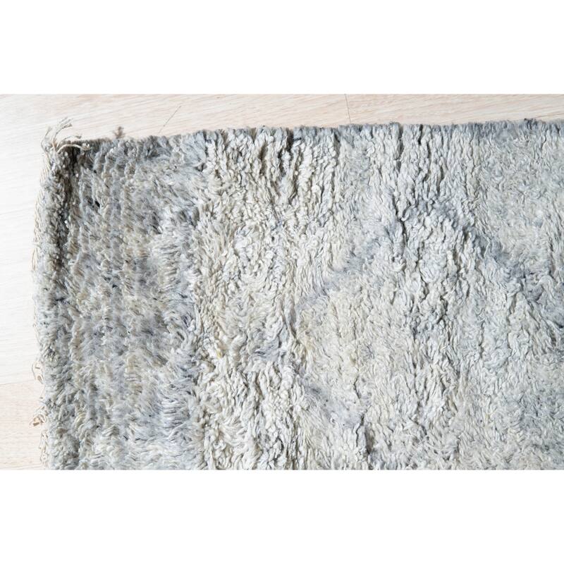 Gray Traditional Geometric Modern Moroccan Area Rug - Elegant and Timeless Design