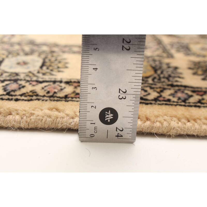 ECARPETGALLERY Hand-knotted Peshawar Bokhara Beige Wool Rug - 3'3 x 5'4