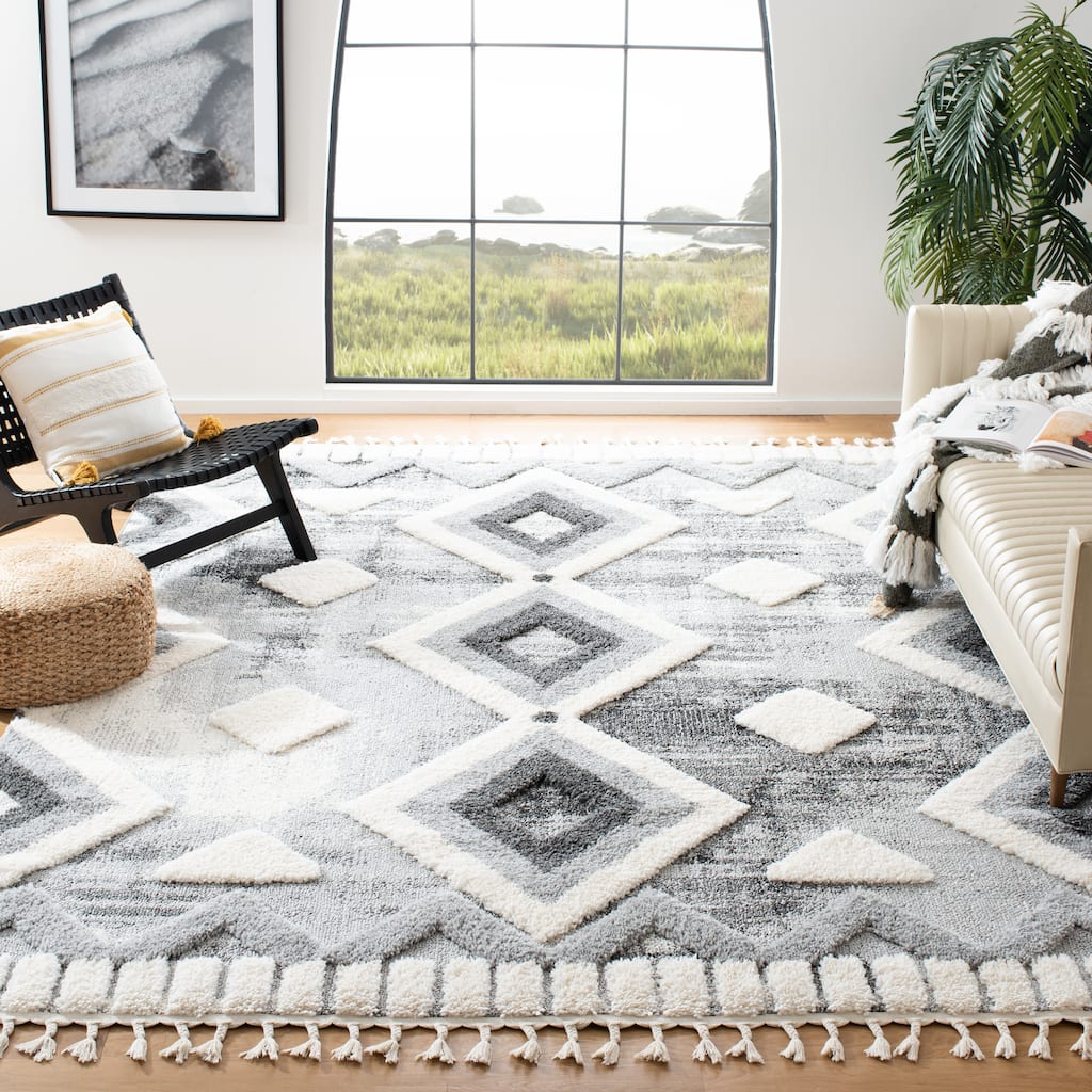 SAFAVIEH Moroccan Tassel Shag Veta 2-inch Thick Rug