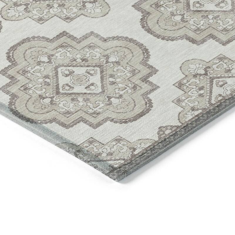 HomeRoots Medallion Transitional Rectangle Outdoor Rug
