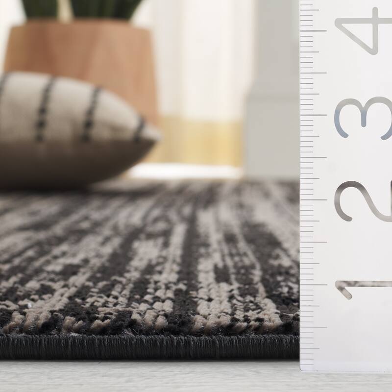 SAFAVIEH Mila Kerly Modern & Contemporary Rug