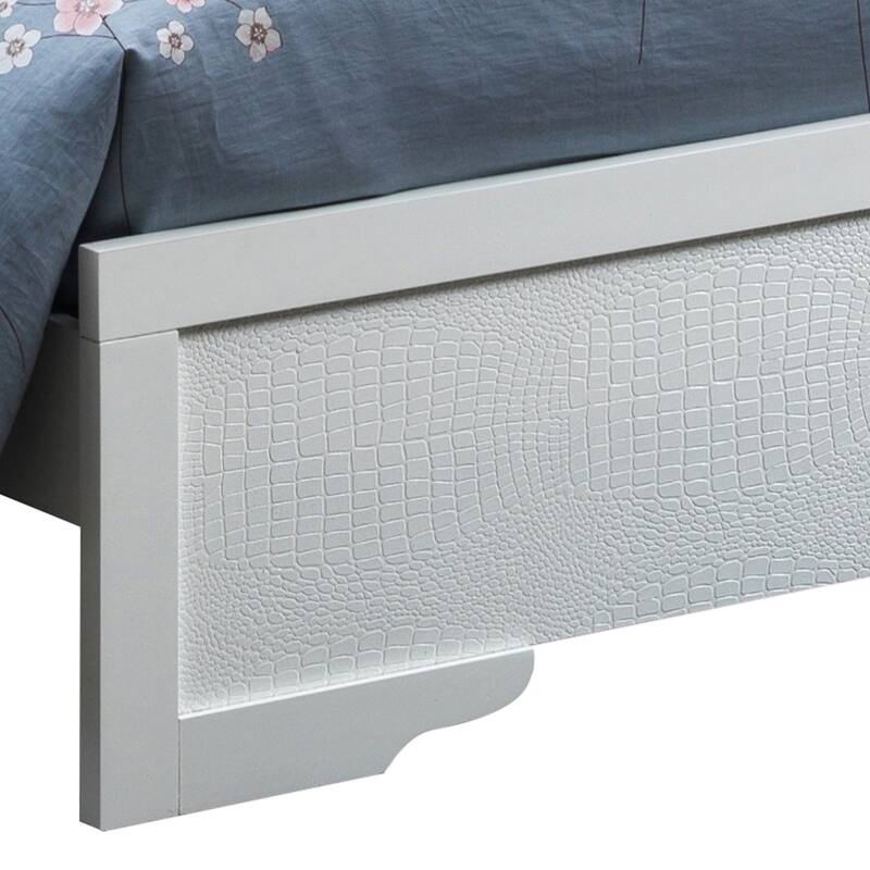 Full Size Traditional Platform Bed with Sturdy Particle Board Construction and Easy Assembly