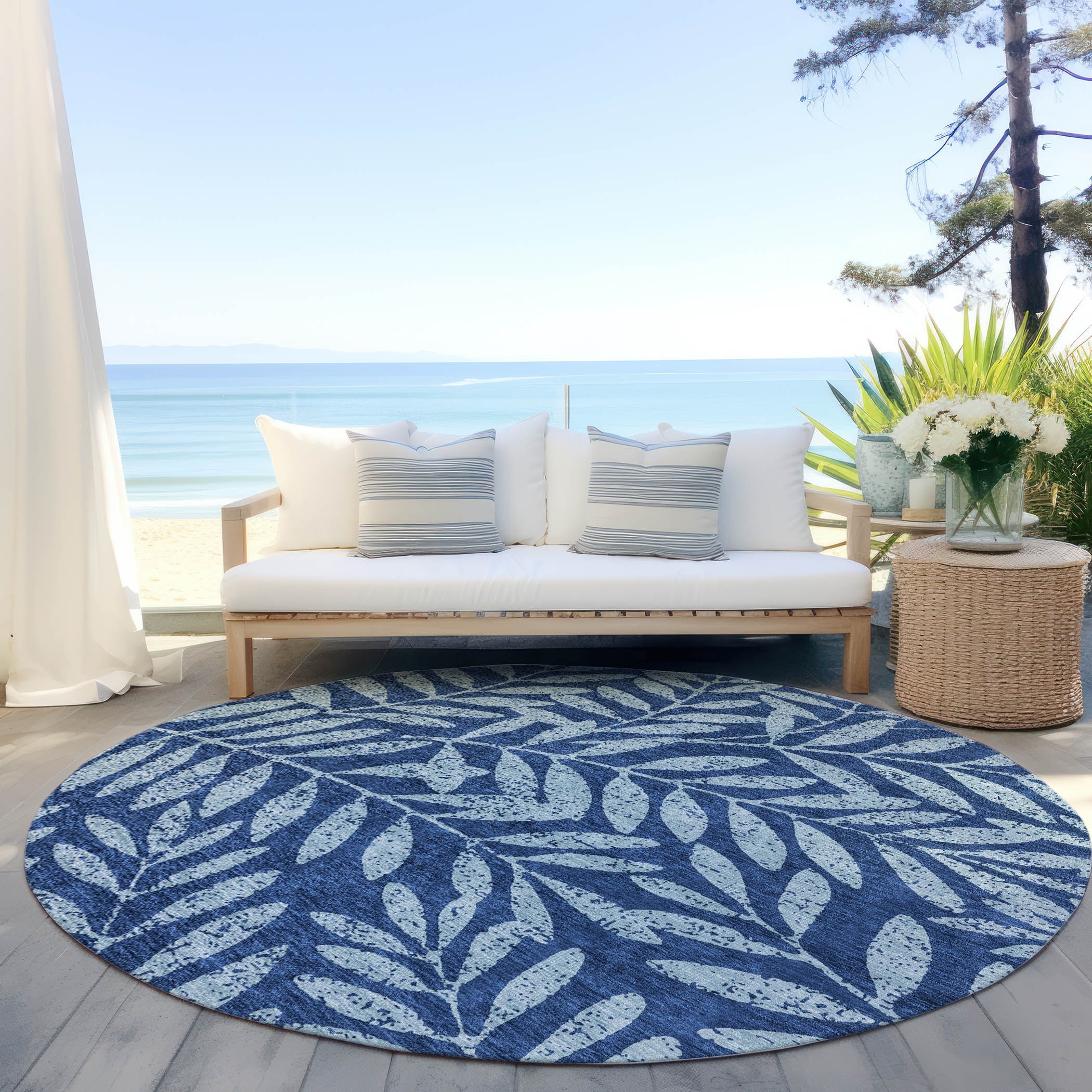 Machine Washable Indoor/ Outdoor Chantille Palm Rug