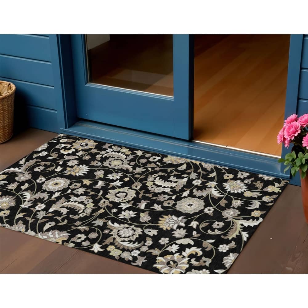 HomeRoots Floral Transitional Rectangle Outdoor Rug