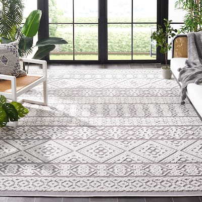 SAFAVIEH Cabana Ioana Indoor/ Outdoor Waterproof Patio Rug
