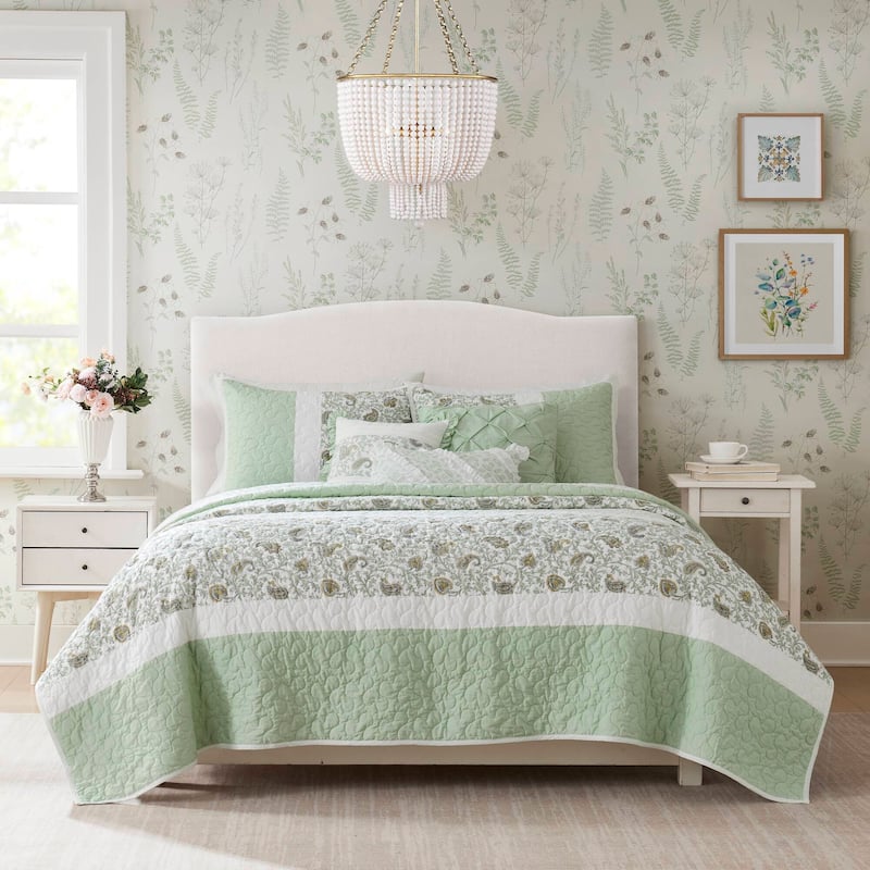 Madison Park Vanessa 6 Piece Cotton Percale Quilt Set with Throw Pillows