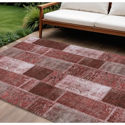 HomeRoots Patchwork Traditional Rectangle Outdoor Rug