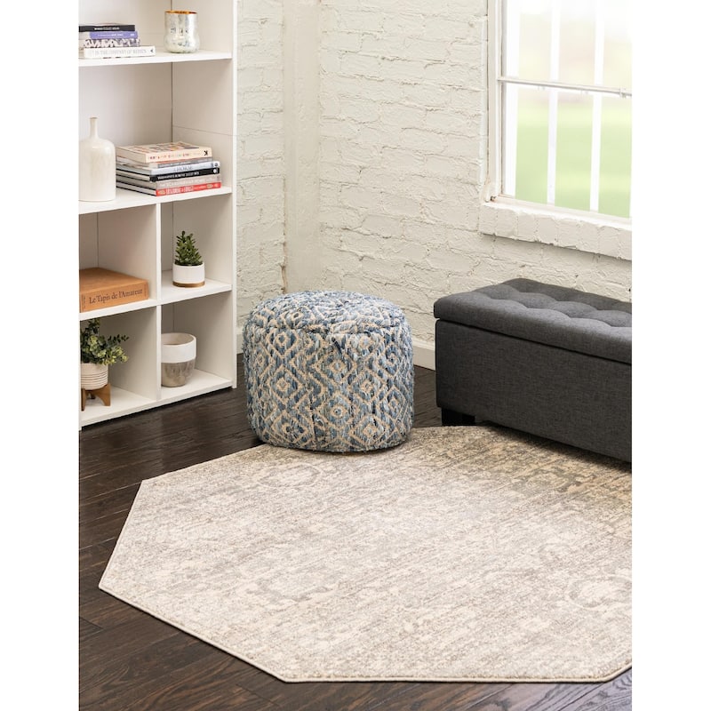 Traditional Nixa Collection Area Rug