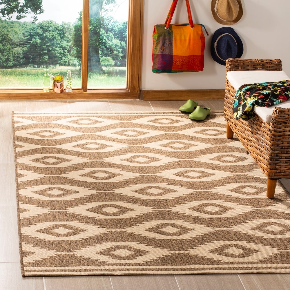 SAFAVIEH Linden Seda Indoor/ Outdoor Waterproof Patio Backyard Rug