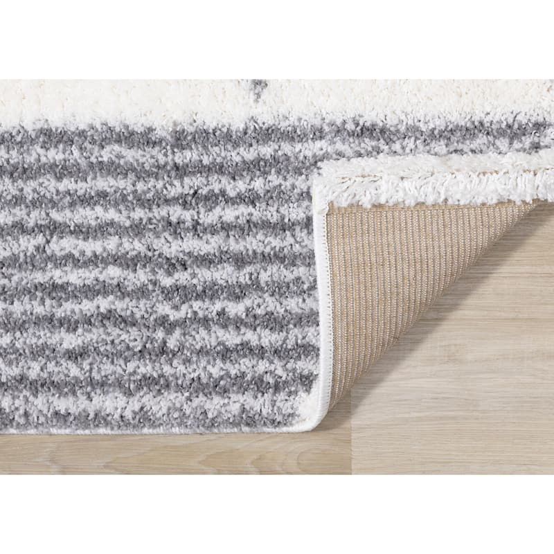 Fairmont Collection - White/Gray Striped Triangles Rug