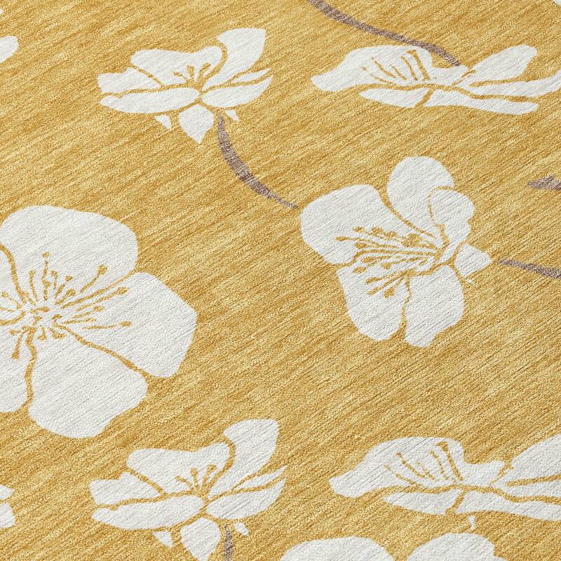 Machine Washable Indoor/ Outdoor Calm Floral Chantille Rug