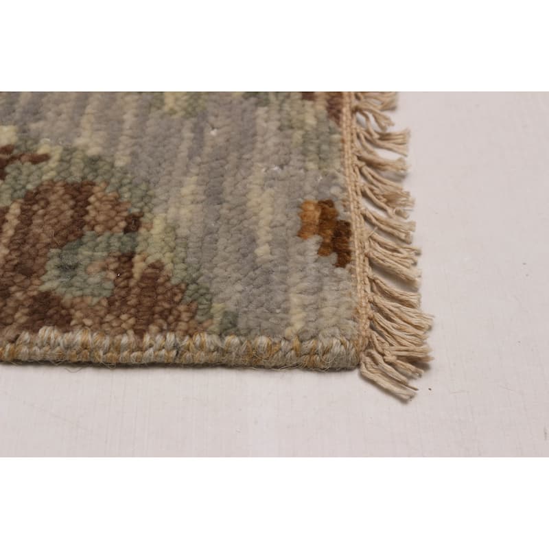 ECARPETGALLERY Hand-knotted Mystique Light Grey Wool Rug - 7' 11" x 8' 2"