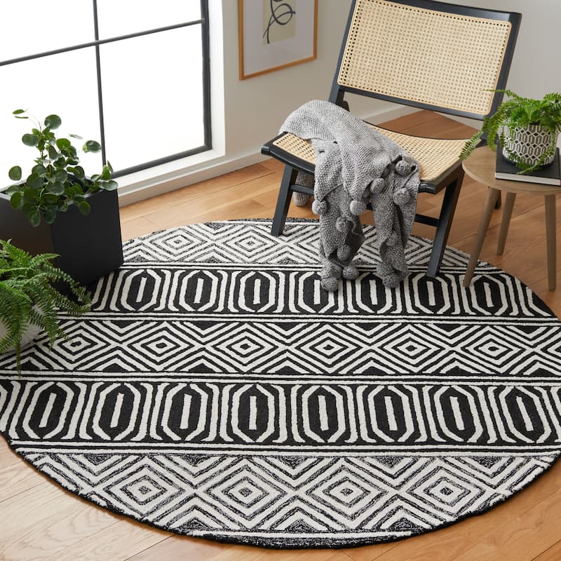 SAFAVIEH Handmade Capri Bethia Modern Boho Wool Rug - 6' Round - Ivory/Black