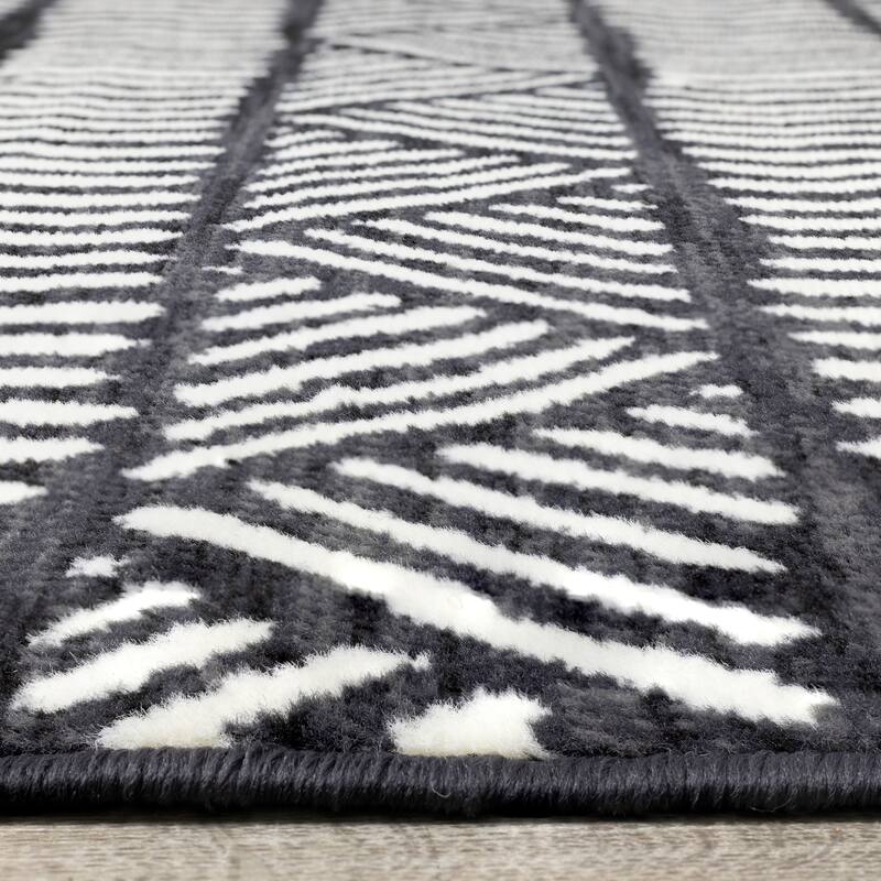Florence Collection - Black/White Tribal Striped Area Rug - 4'7" x 6'7"