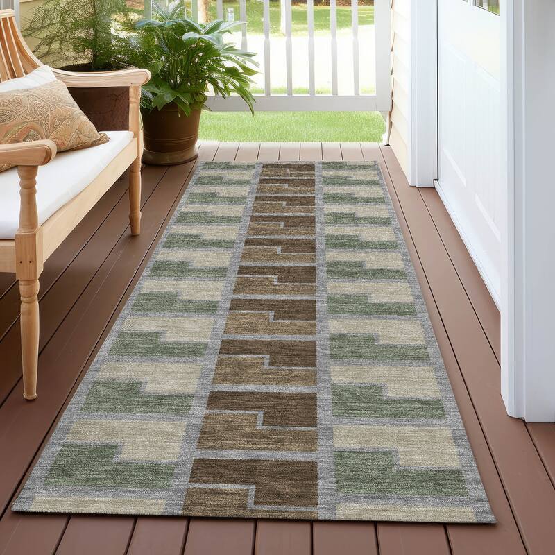 Machine Washable Indoor/ Outdoor Contemporary Kaylee Chantille Rug - Chocolate - 2'3" x 7'6"