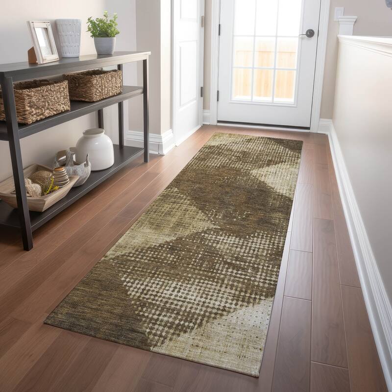 Machine Washable Indoor/ Outdoor Diamond Ombre Chantille Rug - Brown - 2'3" x 7'6"