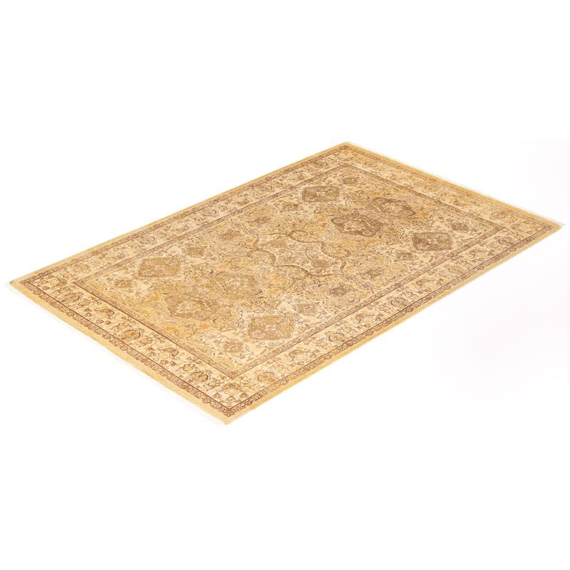 Overton Handknotted Wool Traditional Oriental Green Area Rug - 4' x 6'