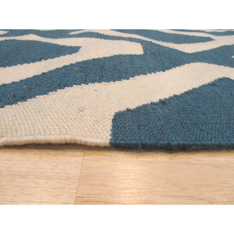 Ivory Handmade Polyester Transitional Geometric Indoor/Outdoor Kilim Rug by , Stylish and Versatile Rug for Enhancing - 5' x 8'