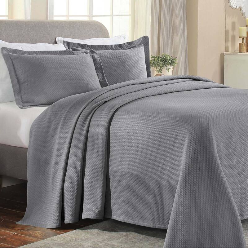 Superior Solitaire Cotton Decorative Bedspread Set