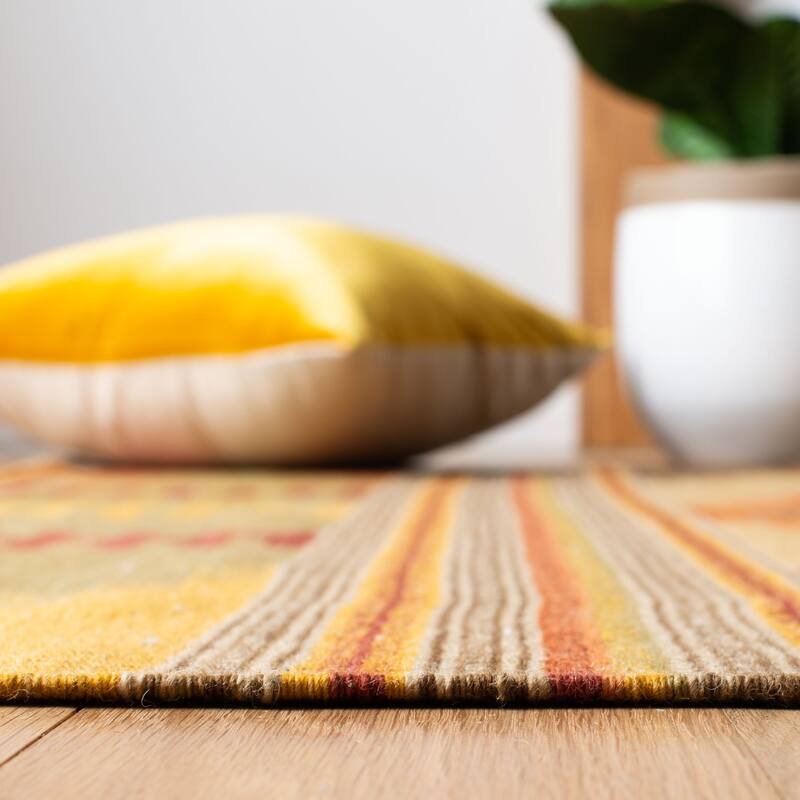 SAFAVIEH Handmade Kilim Johana Vinciane Casual Tribal Wool Rug