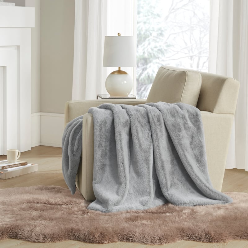 Madison Park Sienna Solid Premium Faux Fur Throw - Grey