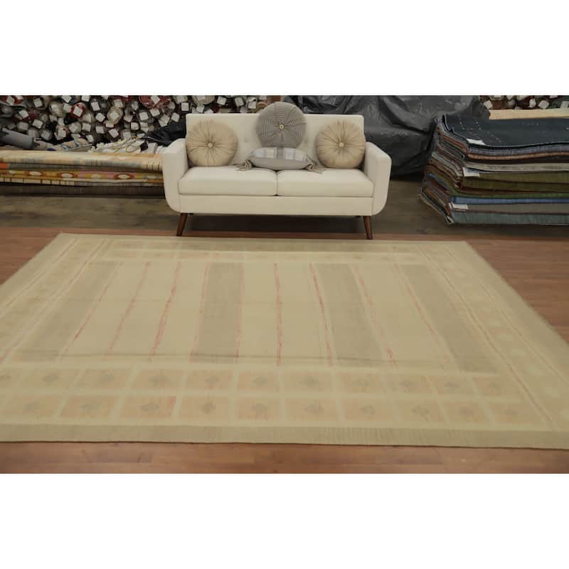 Hand Woven Oriental 100% Wool Carpet Southwestern Tribal Beige & Ivories Kilim Area Rug - 9' 10'' X 7' 10''