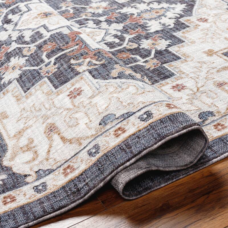 Livabliss Juliet Traditional Recycled Indoor / Outdoor Area Rug