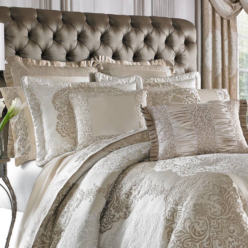 J. Queen New York La Scala Comforter Set