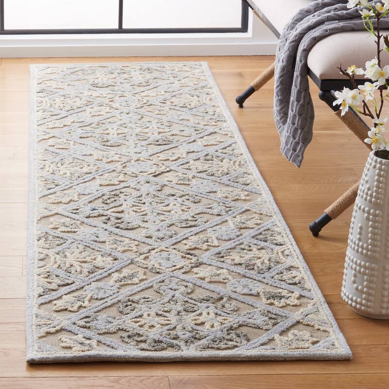 SAFAVIEH Handmade Trace Ebony Wool Rug - 2'3" x 8' Runner - Beige/Silver