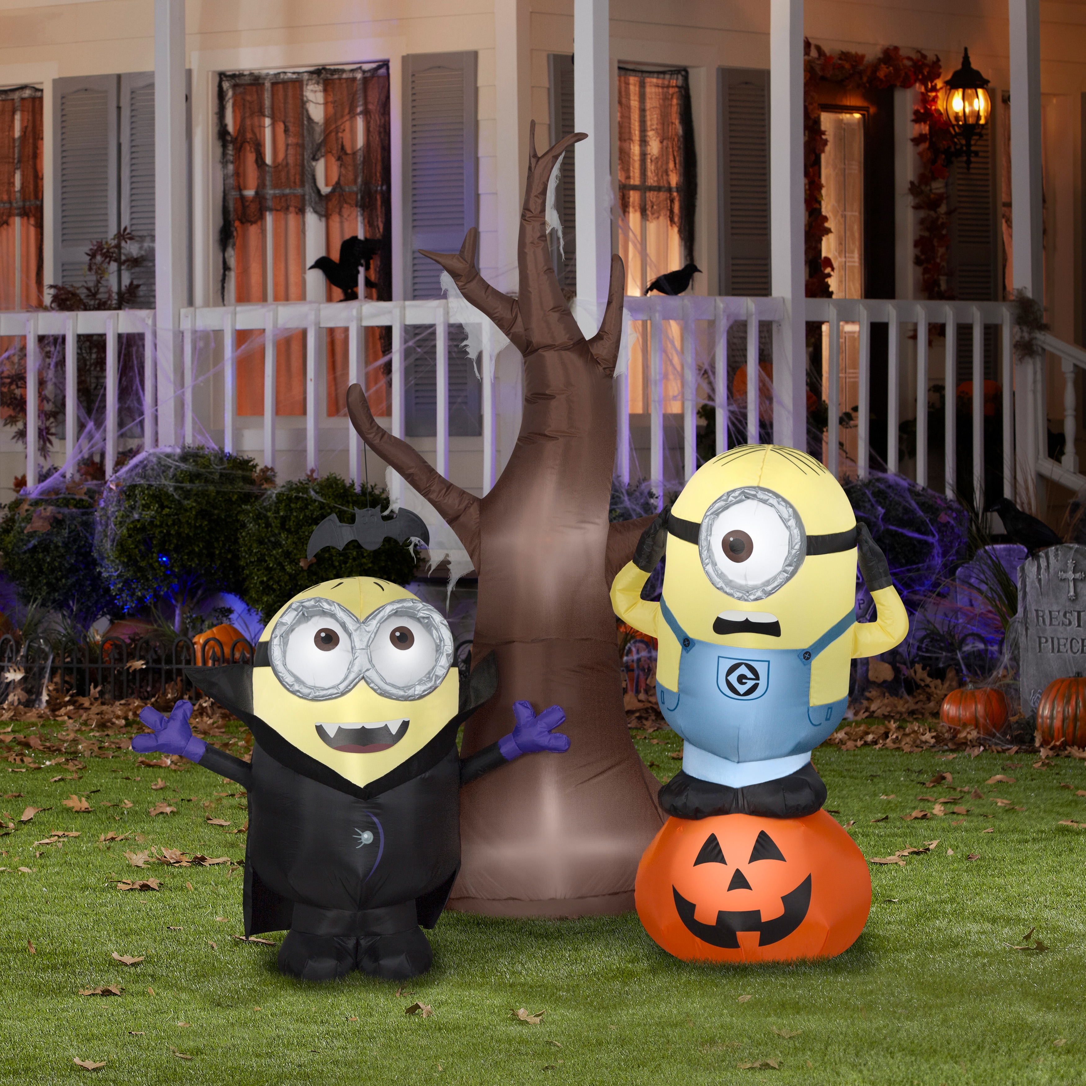 Gemmy Airblown Minions w/Tree and Pumpkin Scene Universal, 5.5 ft Tall, Multi