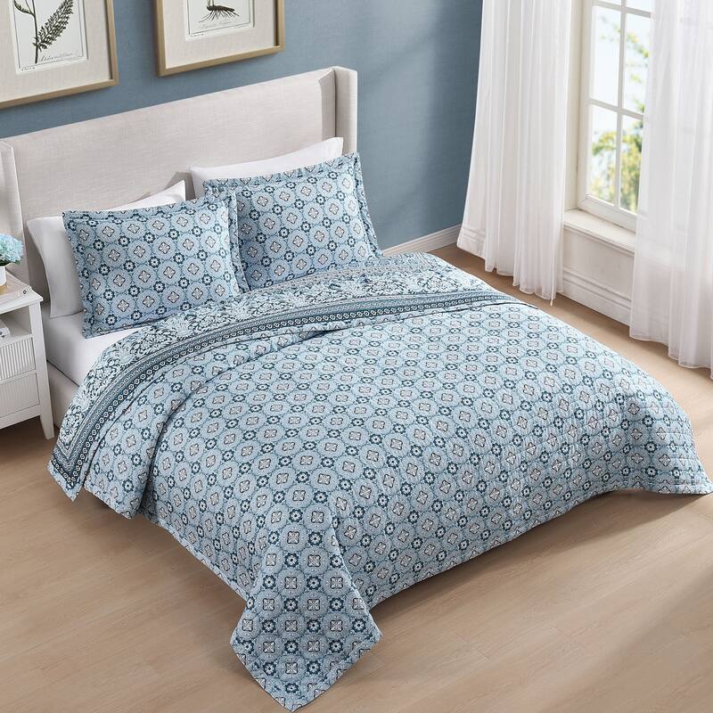 Bebejan Aquamarine Medallion 3 Piece Reversible Quilted Coverlet Set
