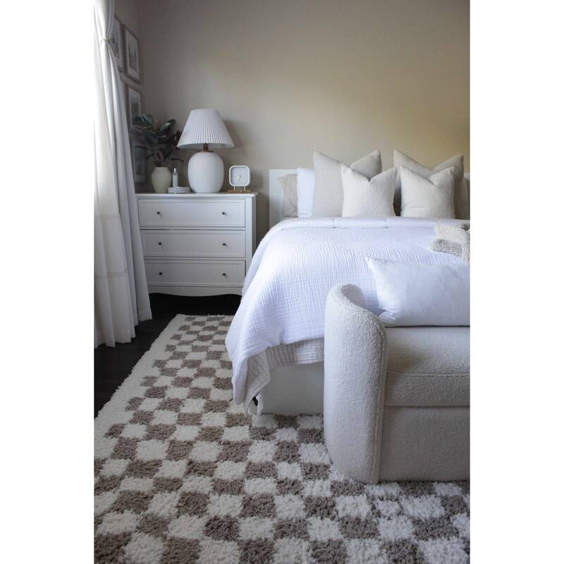 Hauteloom Kieu Hallway, Kitchen Runner Rug - Plush Pile - Driftwood, Black White, Silverton - 2'7" x 7'3"