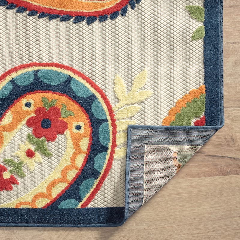 Sevita Floral Paisley Textured Indoor/Outdoor Area Rug