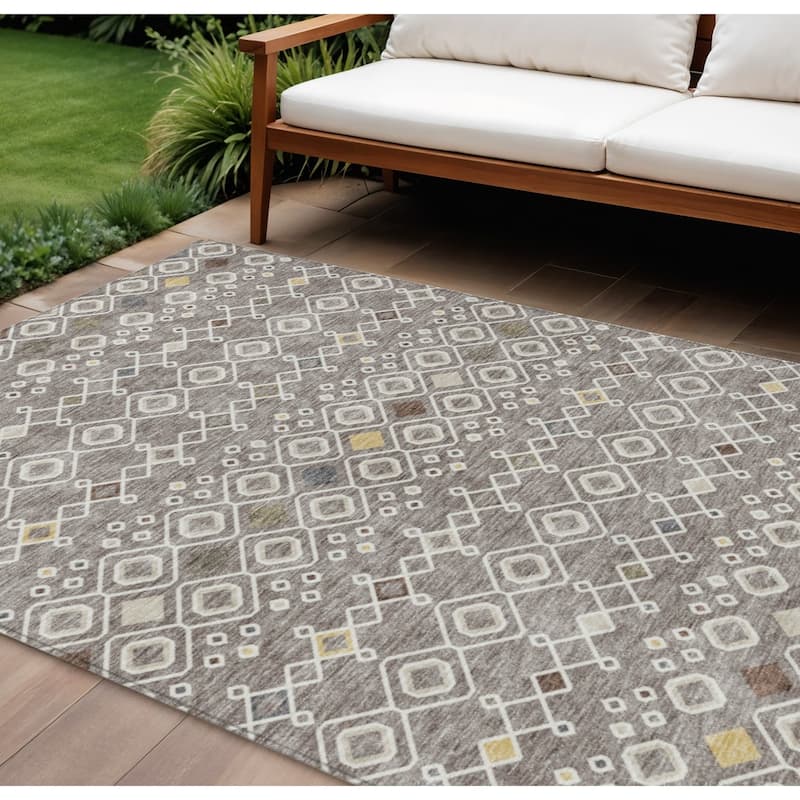 HomeRoots Geometric Modern Rectangle Outdoor Rug - 10' X 14'