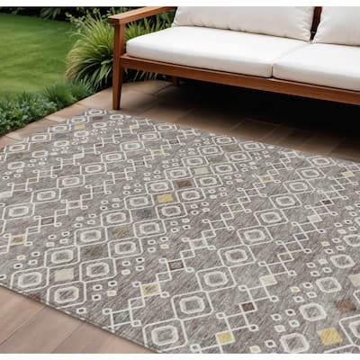 HomeRoots Geometric Modern Rectangle Outdoor Rug