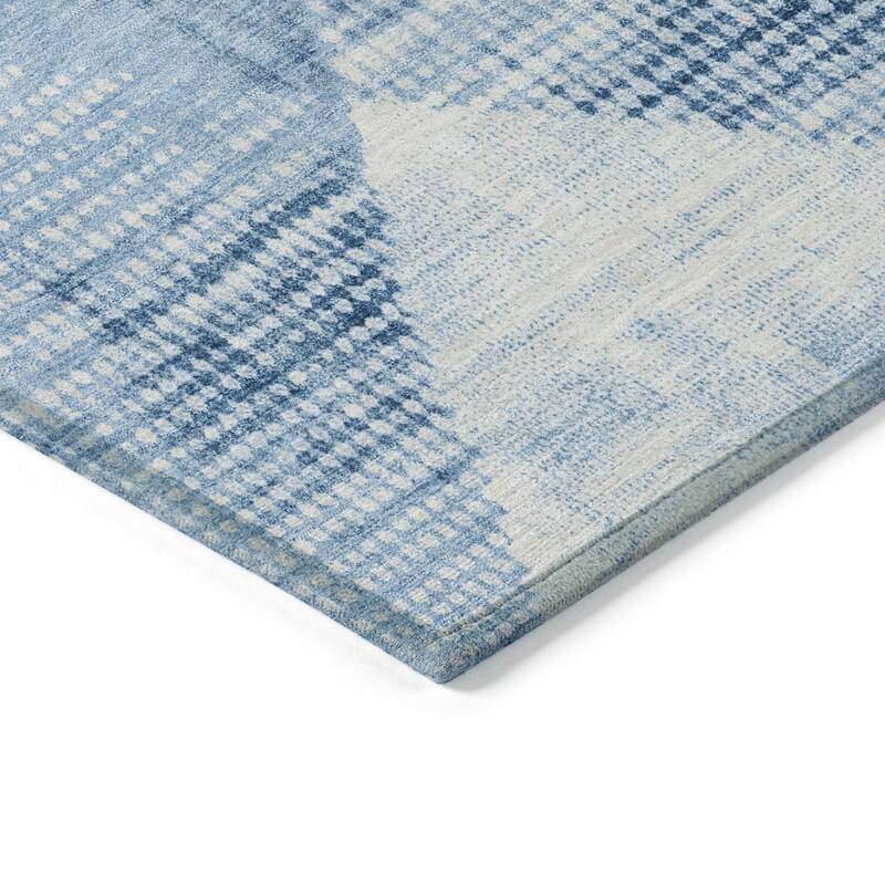 Machine Washable Indoor/ Outdoor Diamond Ombre Chantille Rug