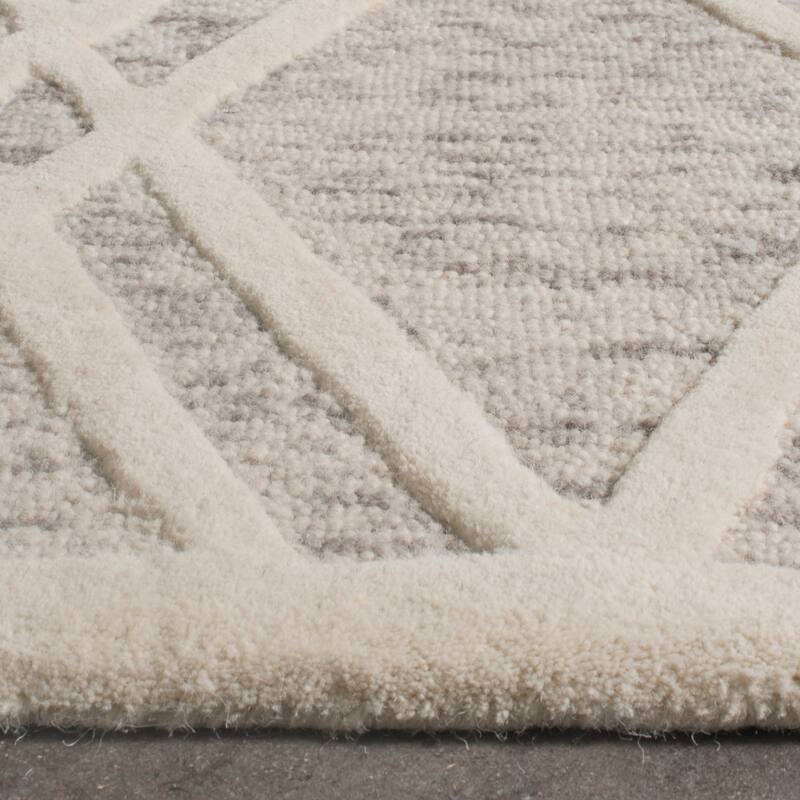 SAFAVIEH Handmade Cambridge Chieko Modern Wool Rug