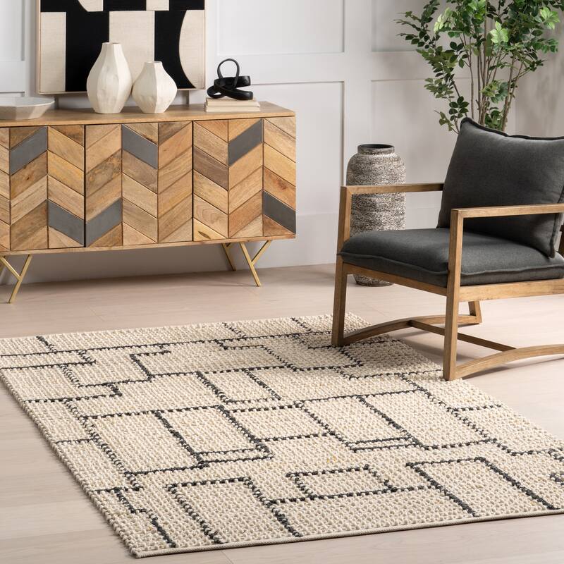 Nuloom Sherrell Modern High/Low Tassel Area Rug - 4' x 6' - Ivory
