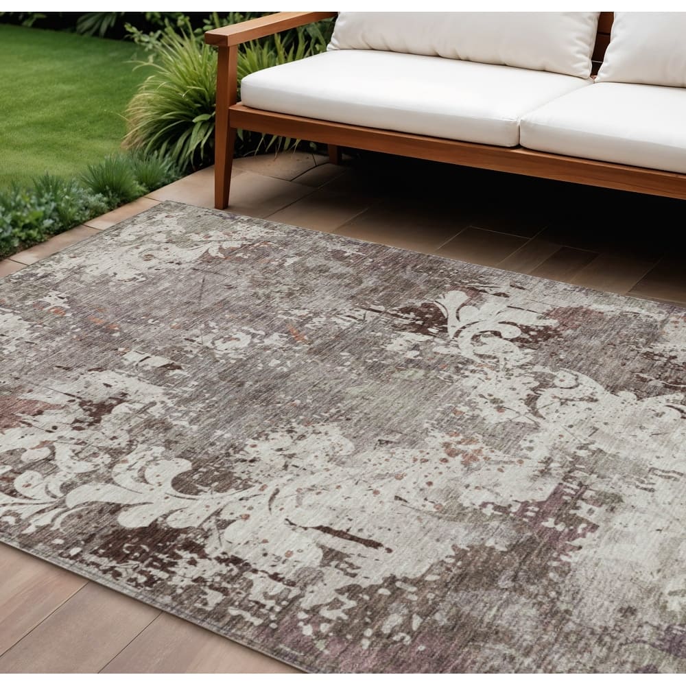 HomeRoots Damask Transitional Rectangle Outdoor Rug