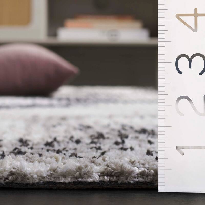 SAFAVIEH Audrey Felicita Modern & Contemporary Rug