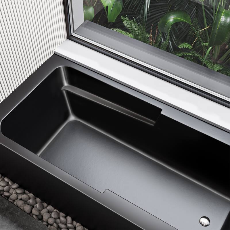 Swiss Madison Voltaire, Acrylic White, Alcove, Integral Armrest, Bathtub with Apron