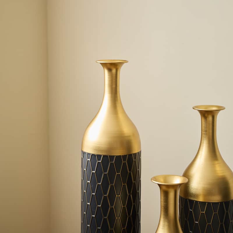 Black and Gold Metal Vase Set of 3 Floor Vases Ideal for Mother's Day Gift Wedding Decoration Elegant Floral Display