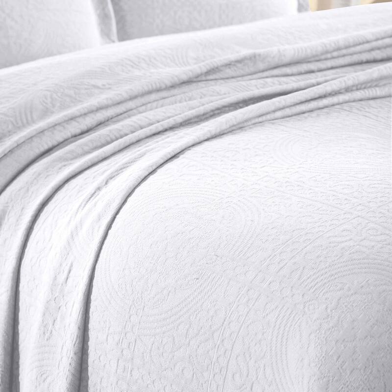 Superior Fleur De Lis Cotton Decorative Bedspread Set