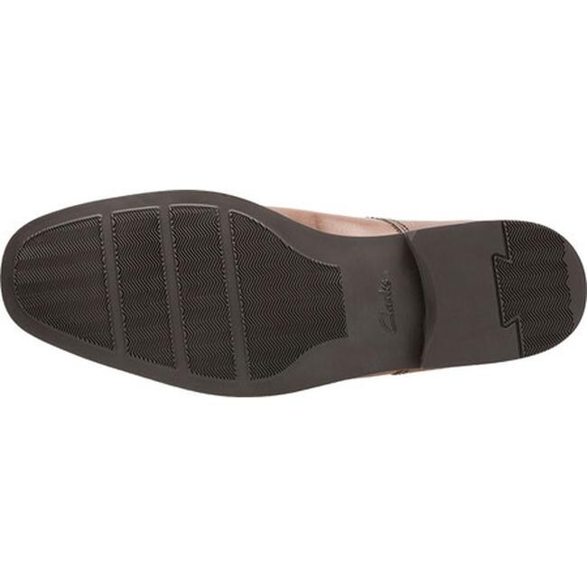 clarks tilden plain dark tan