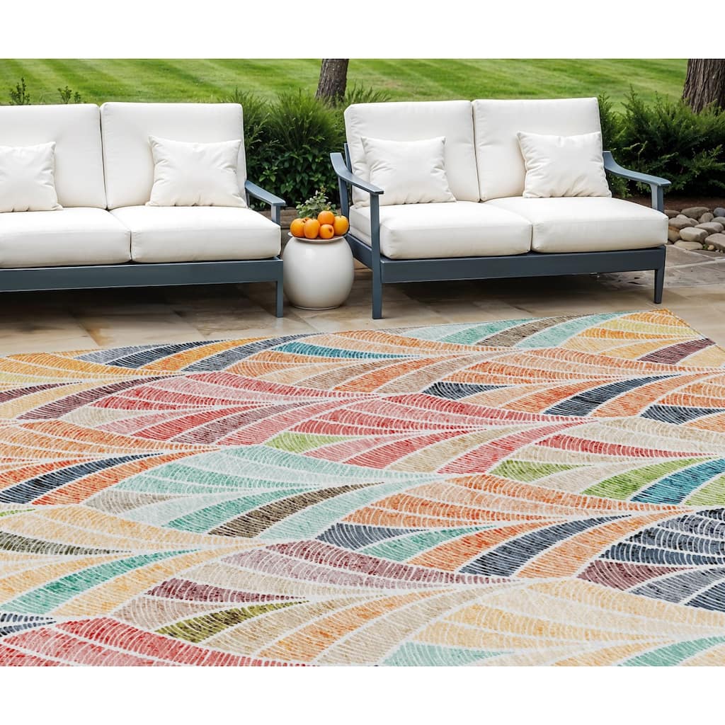 HomeRoots Geometric Transitional Rectangle Outdoor Rug