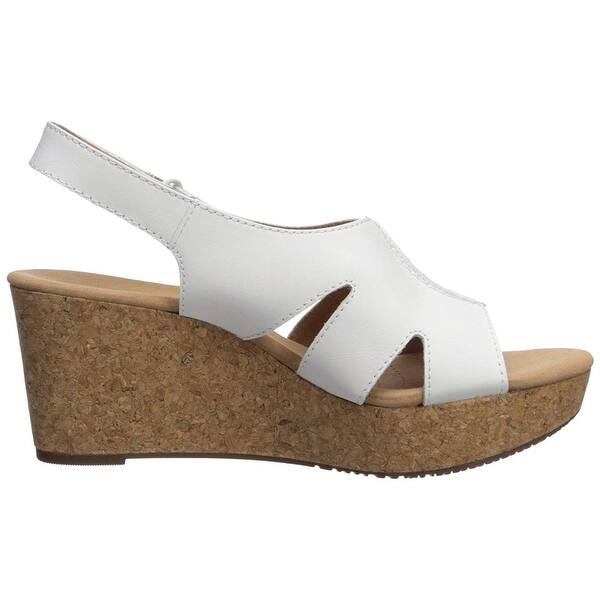 Shop Clarks Womens 26132948 Nubuck Open Toe Casual Platform