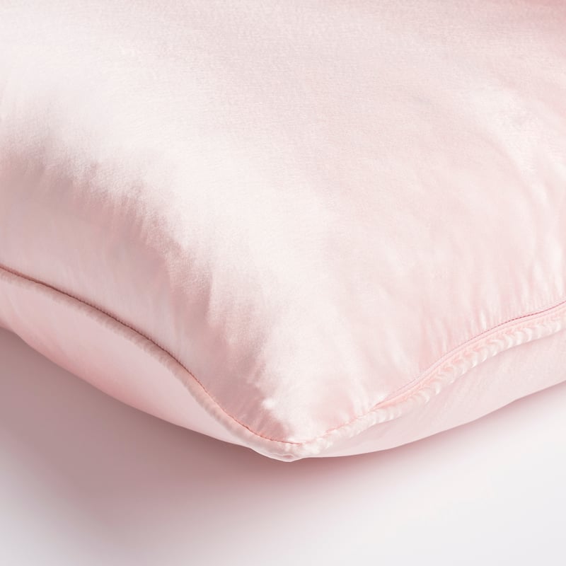 Decorative Verdi Pink 18-inch Throw Pillow Cover