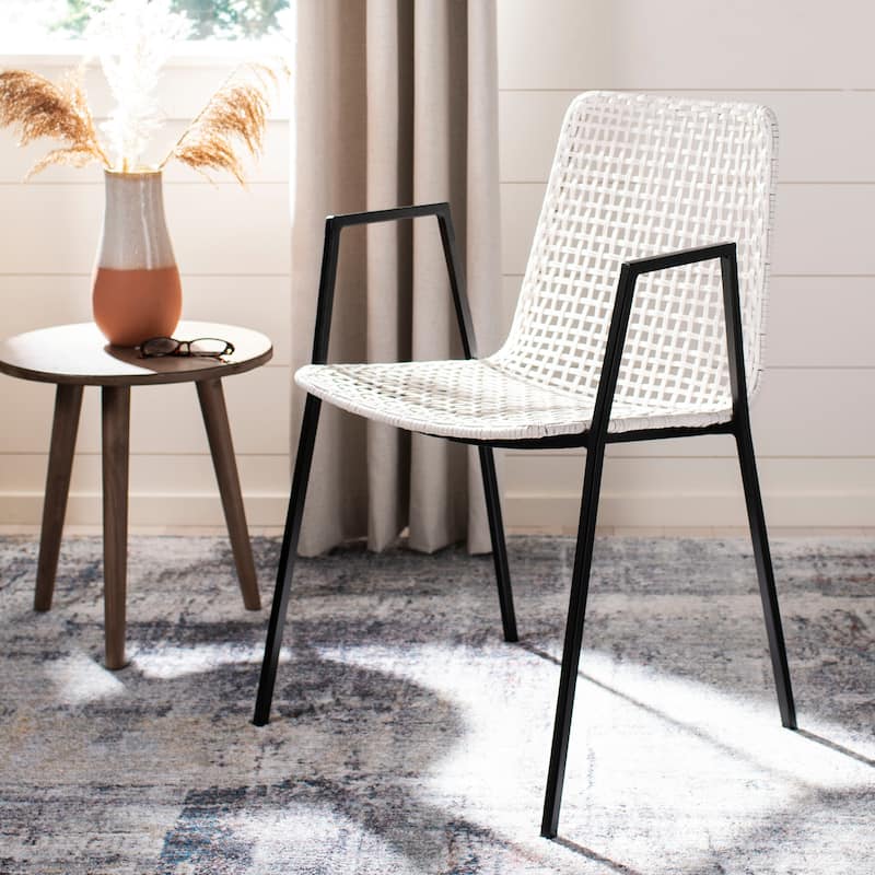 SAFAVIEH Sibbie Woven White Leather Dining Chair (Set of 2) - 20" x 21" x 31" - 20Wx21Dx31H