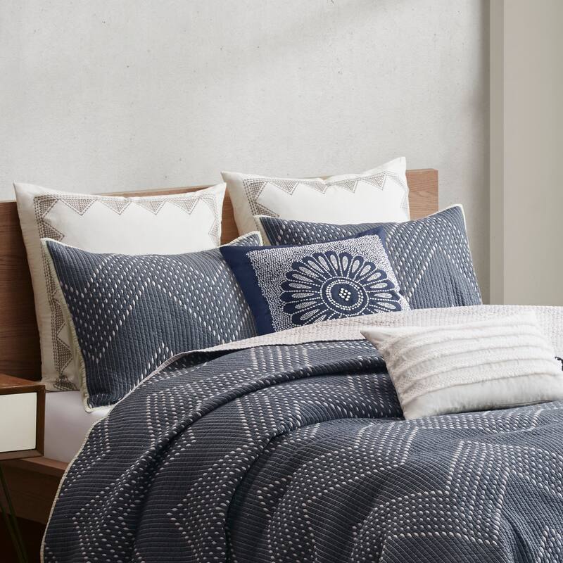 INK+IVY Sofia Cotton Embroidered Decorative Square Pillow